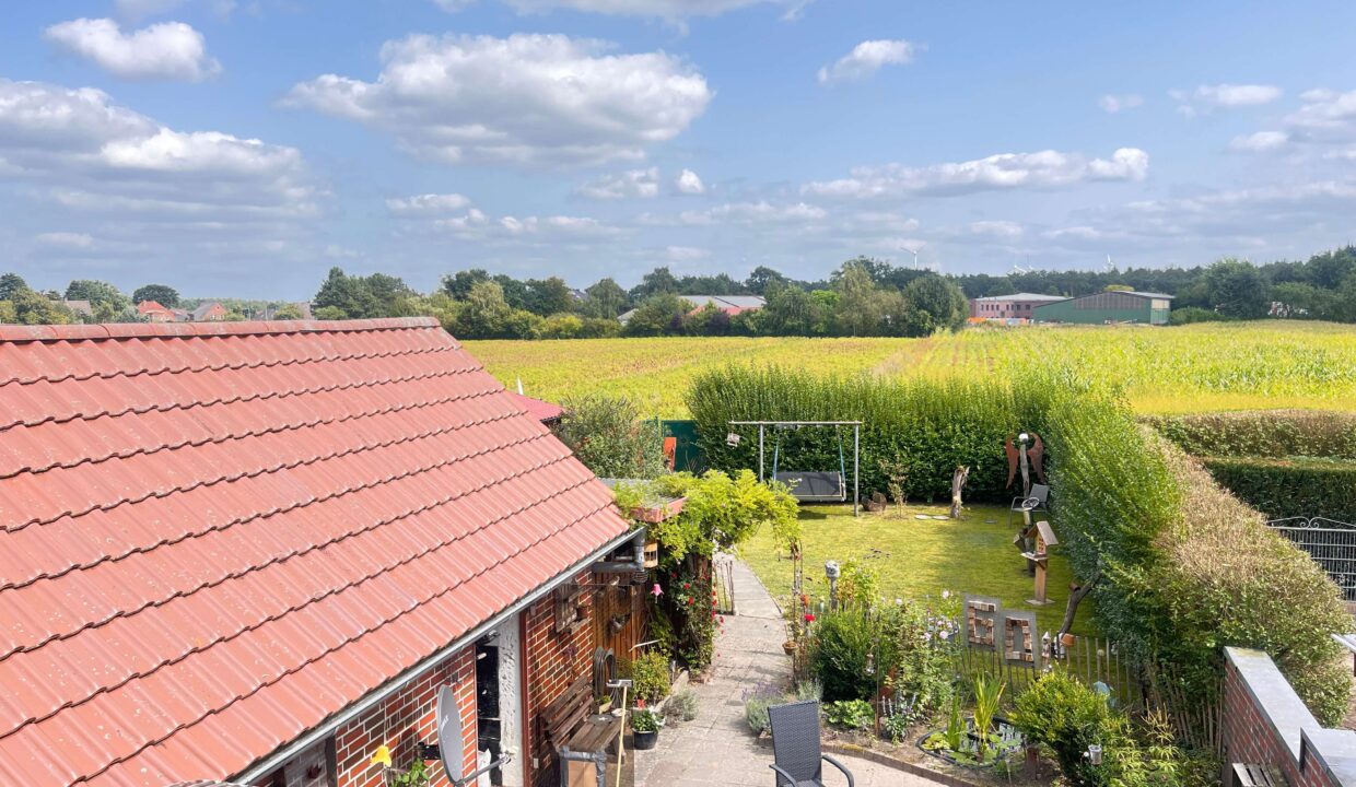 Blick vom OG in den Garten