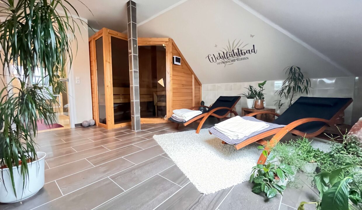 Wellnessbereich mit Sauna