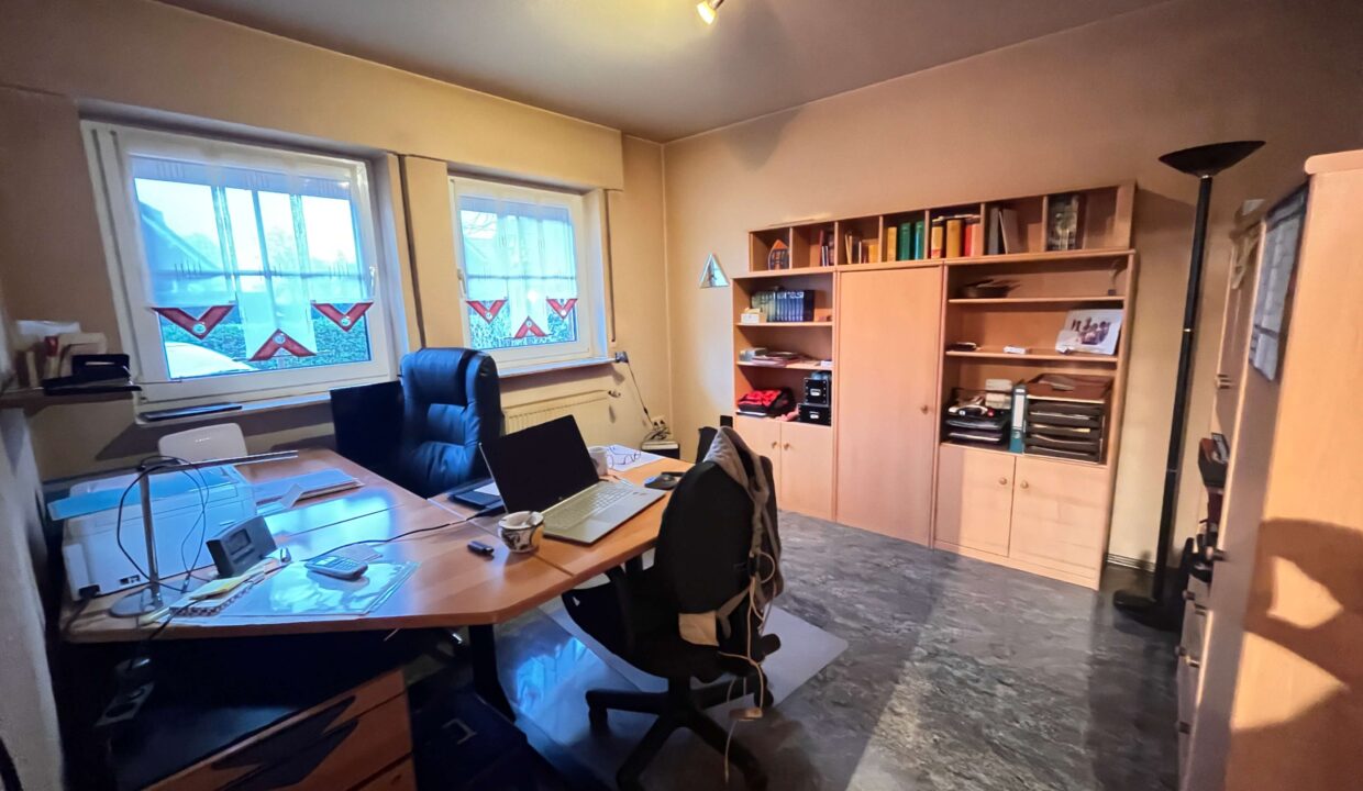 Schlaf-/Arbeitszimmer EG