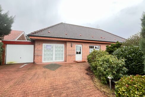 Bungalow mit Carport