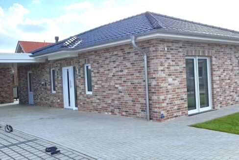 Bungalow mit Carport